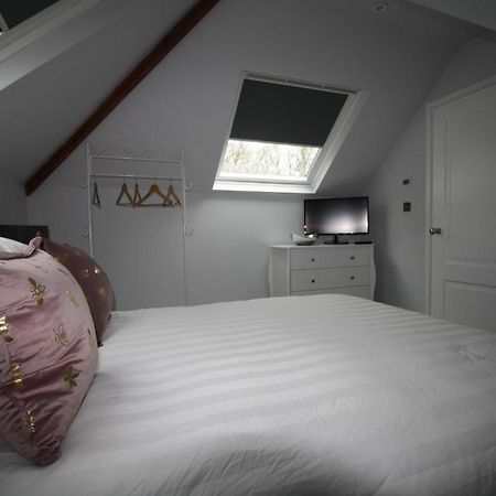 Ryefield Cottage - Luxurious Self-Catered Holiday Cottage With A Log Burner Чичестър Екстериор снимка