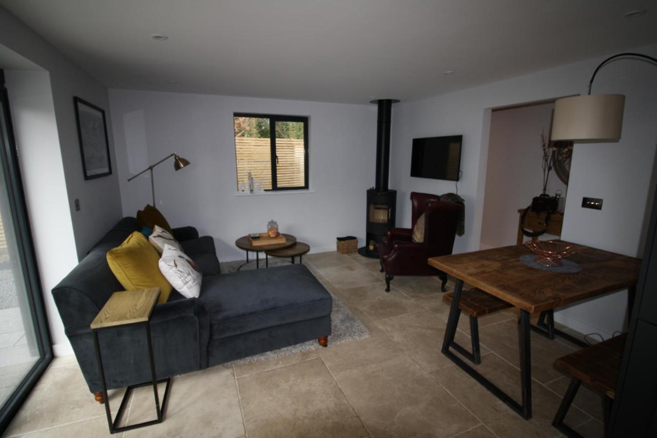 Ryefield Cottage - Luxurious Self-Catered Holiday Cottage With A Log Burner Чичестър Екстериор снимка