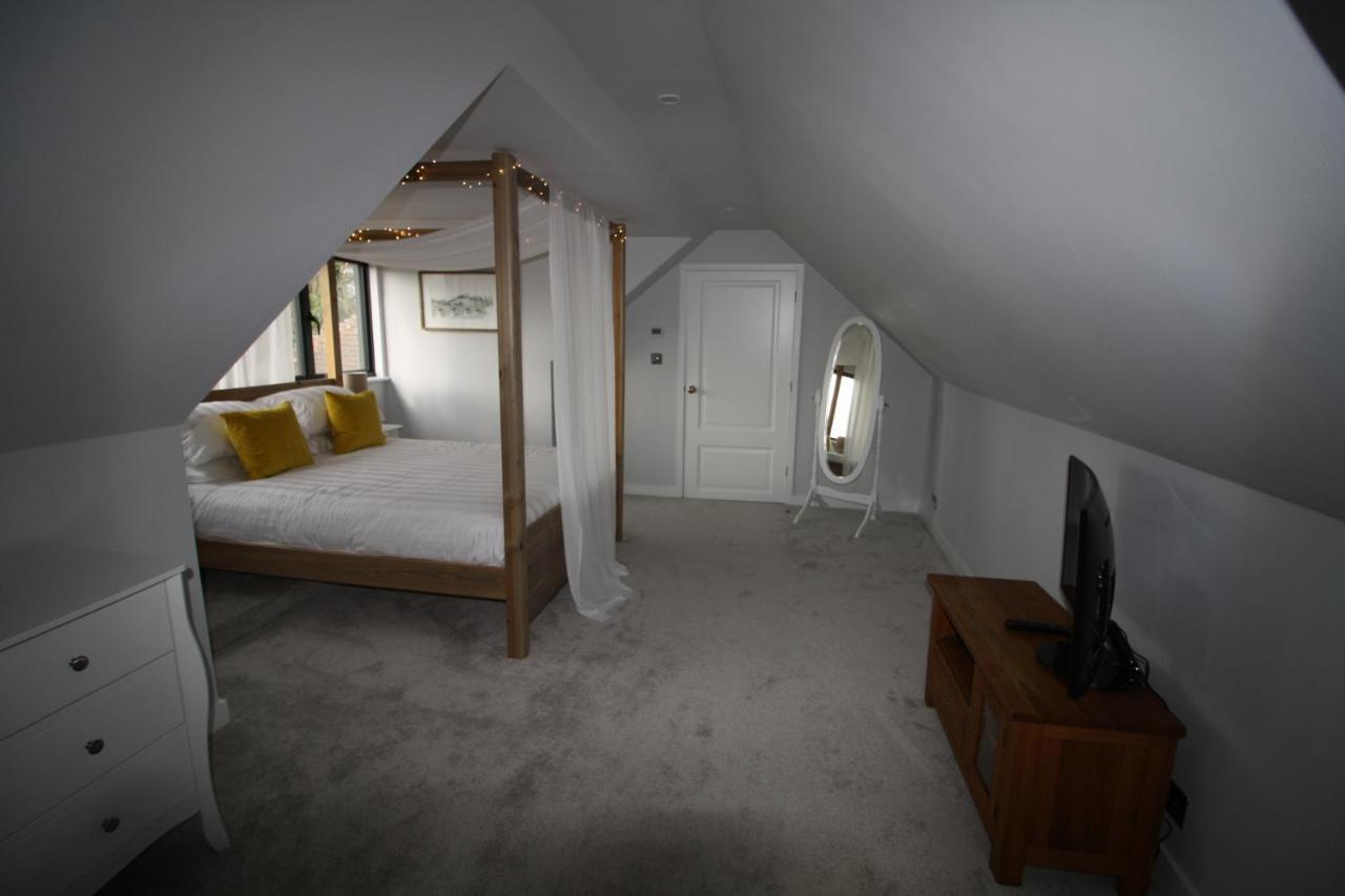Ryefield Cottage - Luxurious Self-Catered Holiday Cottage With A Log Burner Чичестър Екстериор снимка