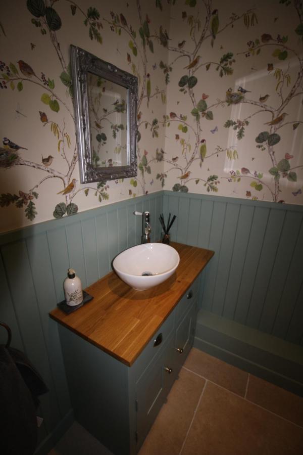 Ryefield Cottage - Luxurious Self-Catered Holiday Cottage With A Log Burner Чичестър Екстериор снимка